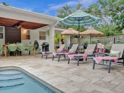 By Pier- Heated Pool- 5 Stars! Marbella