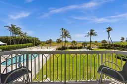 Beachfront Pool Condo: Coral Blue