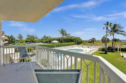 Beachfront Pool Condo: Coral Blue