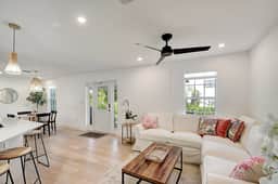Palm Beach - Newly Designed come relax, shop, enjoy!