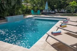 Heated Saltwater Pool, Spacious home, Close to Altantic Ave & Beach!