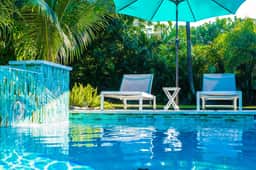 Beach, Art District, Shopping, Restaurants! Best Spa in Delray!