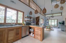 2 Pools, Walk to Beach 4 BR-4BR Spacious & Modern: Las Palmas