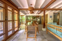Gated Beachfront Community- Huge Natural Pool- TRIPLE Suites Birders delight!