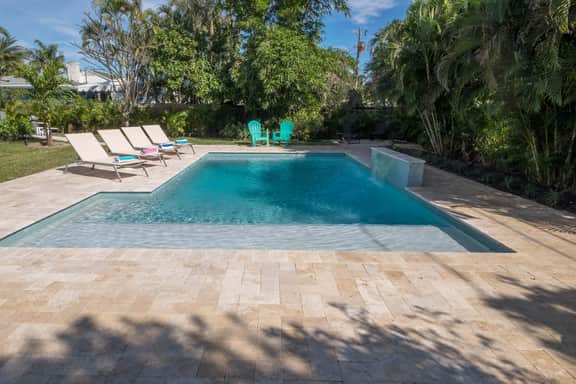 Heated Saltwater Pool, Spacious home, Close to Altantic Ave & Beach!