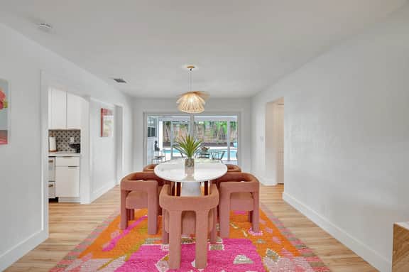 Paradise under the Palms - Newly Updated Private Heated Pool