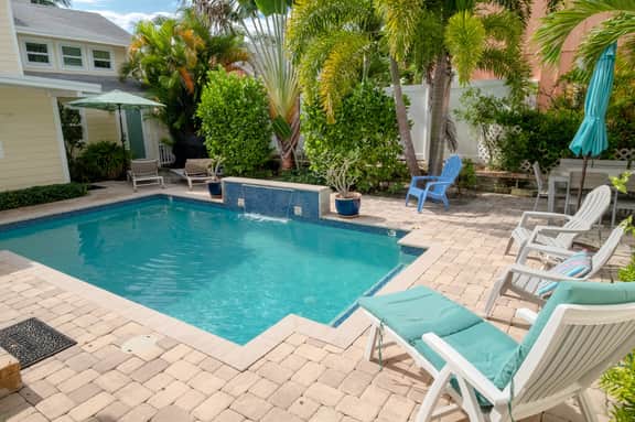 Heated Pool-Cozy Hideaway: SeaBreeze