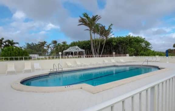 Oceanfront Condo on the Shores of the Palm Beaches