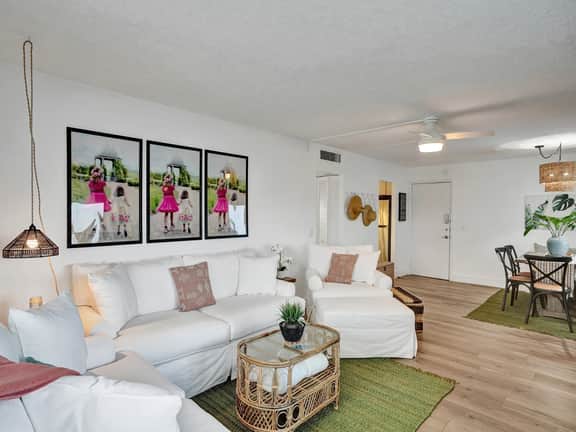 Oceanfront Condo on the Shores of the Palm Beaches