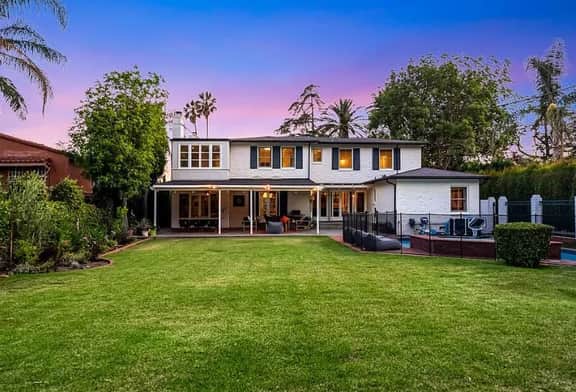Large & Light-filled Pool Home