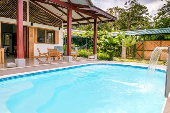 2 Pools, Walk to Beach 4 BR-4BR Spacious & Modern: Las Palmas