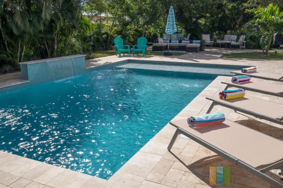 Heated Saltwater Pool, Spacious home, Close to Altantic Ave & Beach!