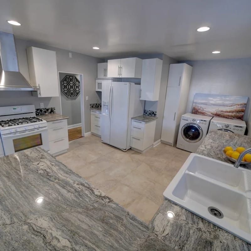 Charming family home in a quiet neighborhood of Burbank: Greenview