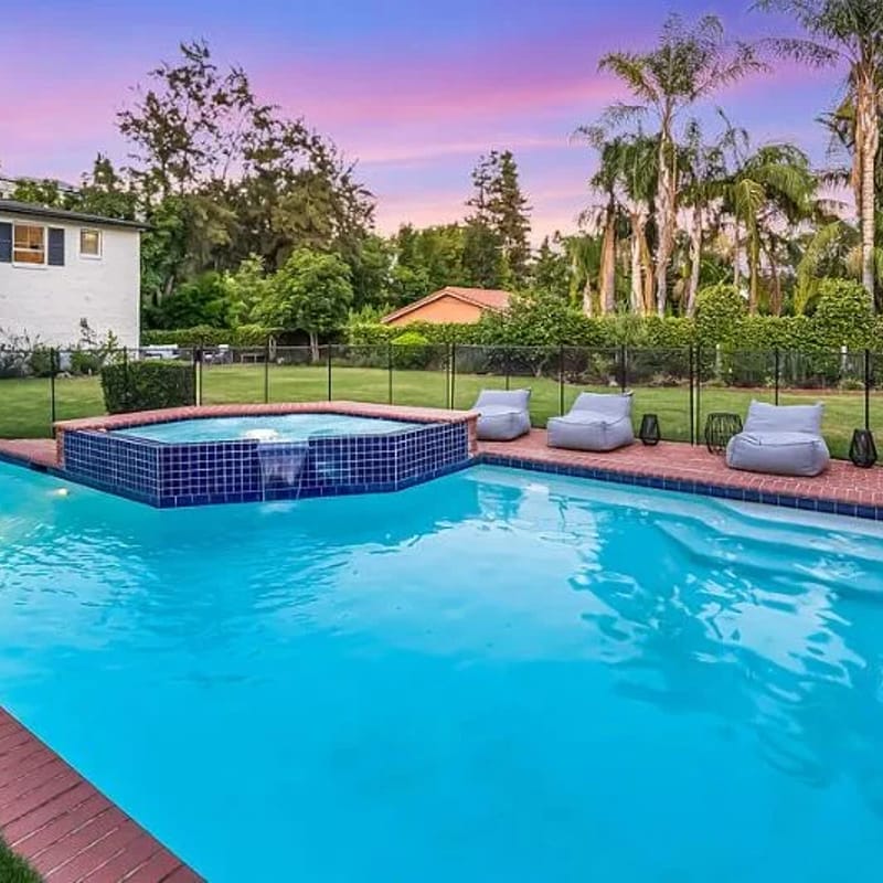 Large & Light-filled Pool Home